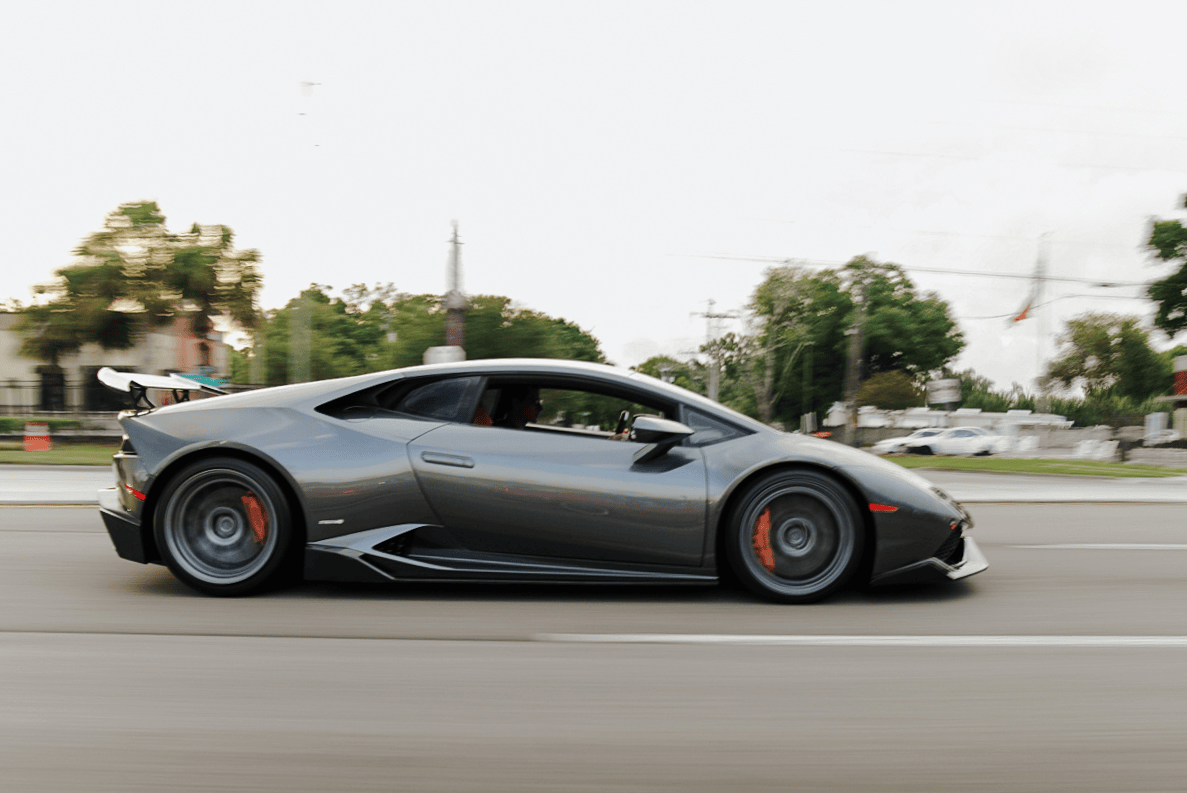 Black Lamborghini Huracan